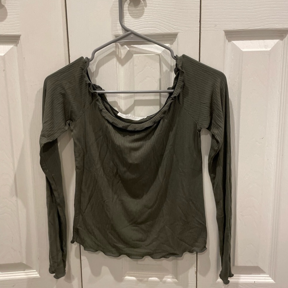 army green long sleeved shirt